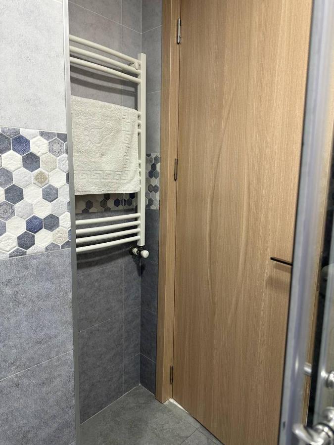 Family Apartament Appartement Tbilisi Buitenkant foto